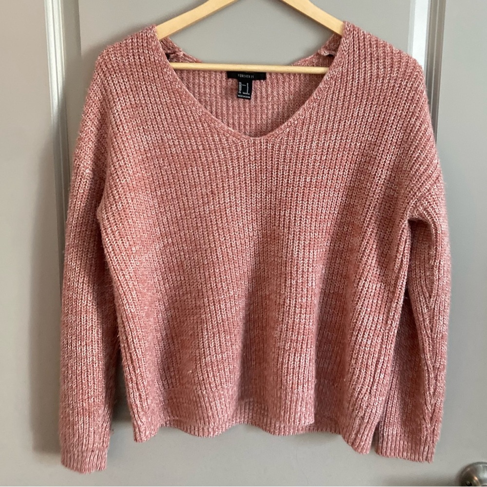 FOREVER 21 SWEATER SIZE S - Picture 1 of 4